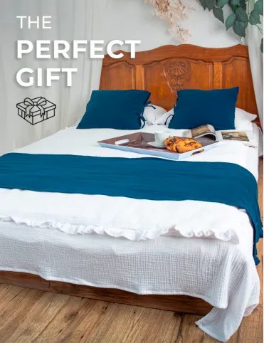 Cotton pillowcase tied with ties