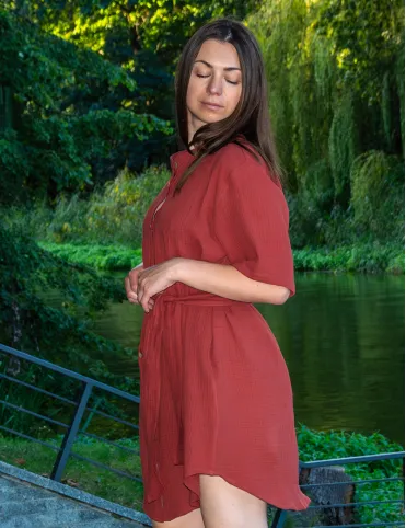 Рыжая бохо рубашка-платье до колена с коротким руковом и пуговицами по всей длинне Риана