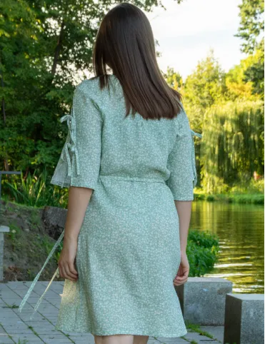 Damska sukienka w kwiaty do kolan z ozdobnymi kokardkami na rękawach Bridget