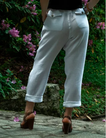 White women's muslin pants with pockets